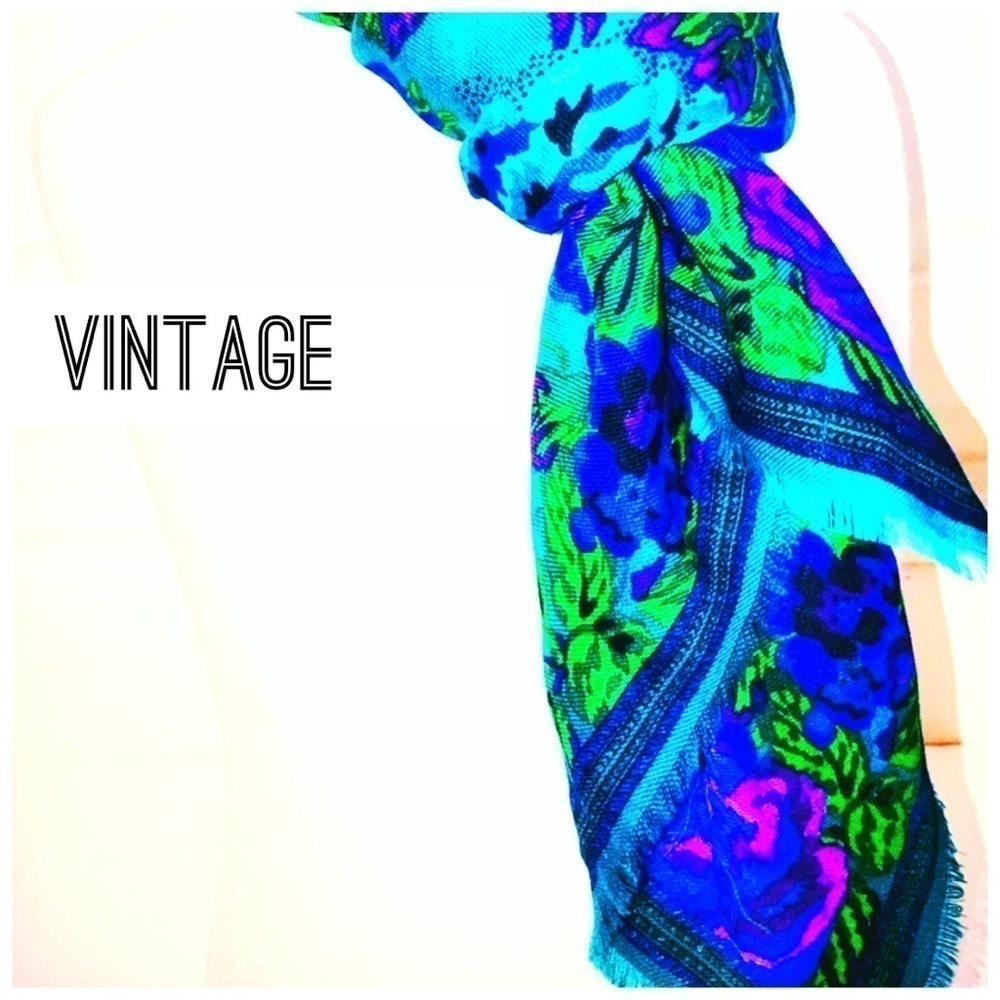 - Vintage Floral Scarf